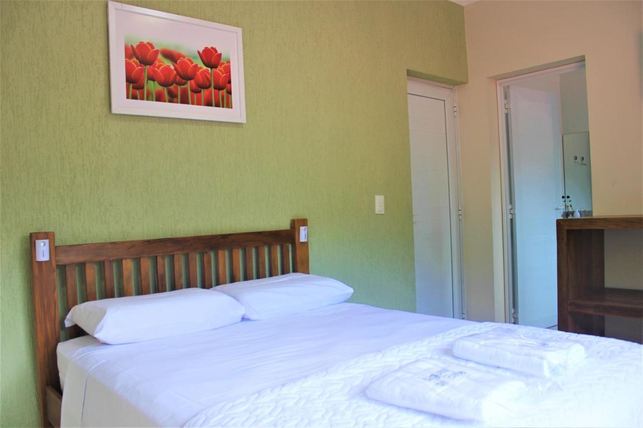 Residencial Aguas De Bare Hotel Sao Sebastiao  Ngoại thất bức ảnh